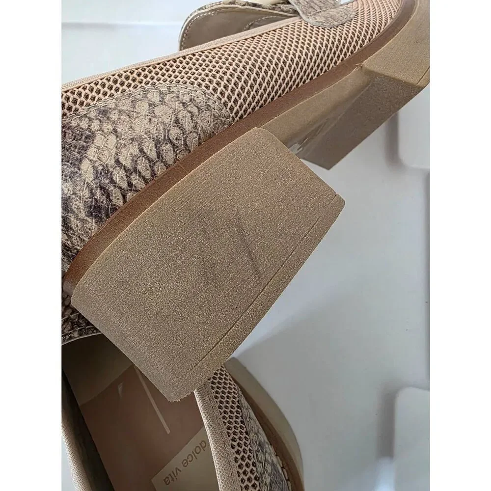 Dolce Vita Sandey low heeled loafers in a beige snakeskin pattern Size 6 NWOB